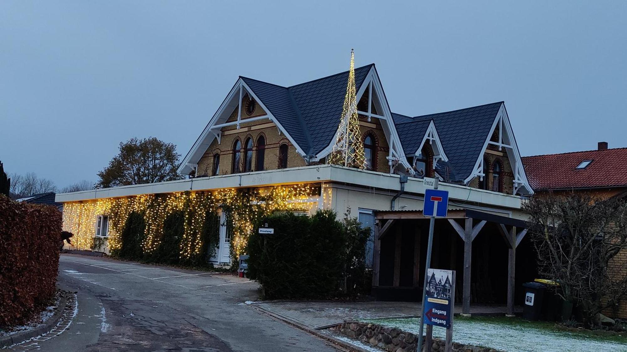 Akzent Hotel Alte Direktionsvilla Kupfermuehle ฮาร์ริสลี ภายนอก รูปภาพ