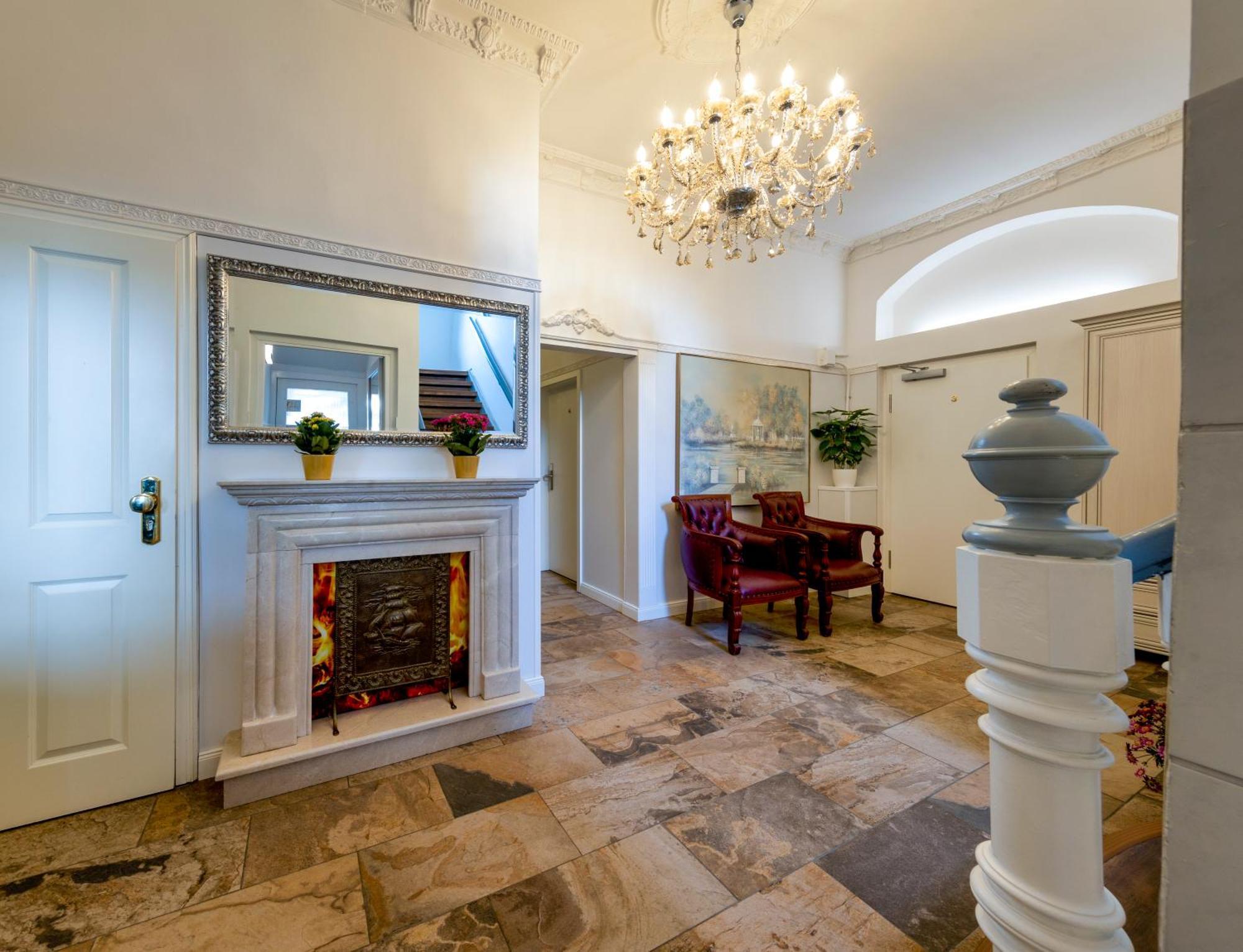 Akzent Hotel Alte Direktionsvilla Kupfermuehle ฮาร์ริสลี ภายนอก รูปภาพ