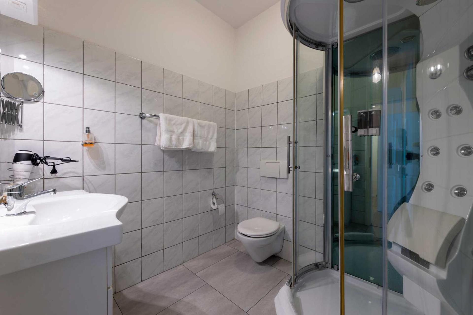 Akzent Hotel Alte Direktionsvilla Kupfermuehle ฮาร์ริสลี ภายนอก รูปภาพ