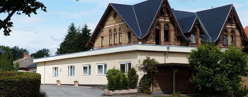Akzent Hotel Alte Direktionsvilla Kupfermuehle ฮาร์ริสลี ภายนอก รูปภาพ