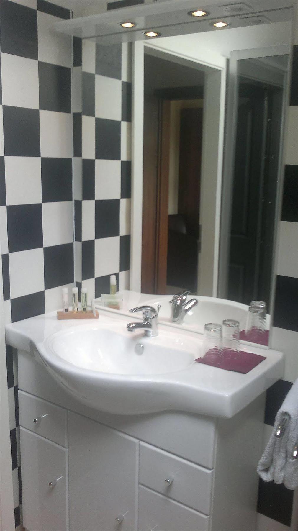 Akzent Hotel Alte Direktionsvilla Kupfermuehle ฮาร์ริสลี ภายนอก รูปภาพ