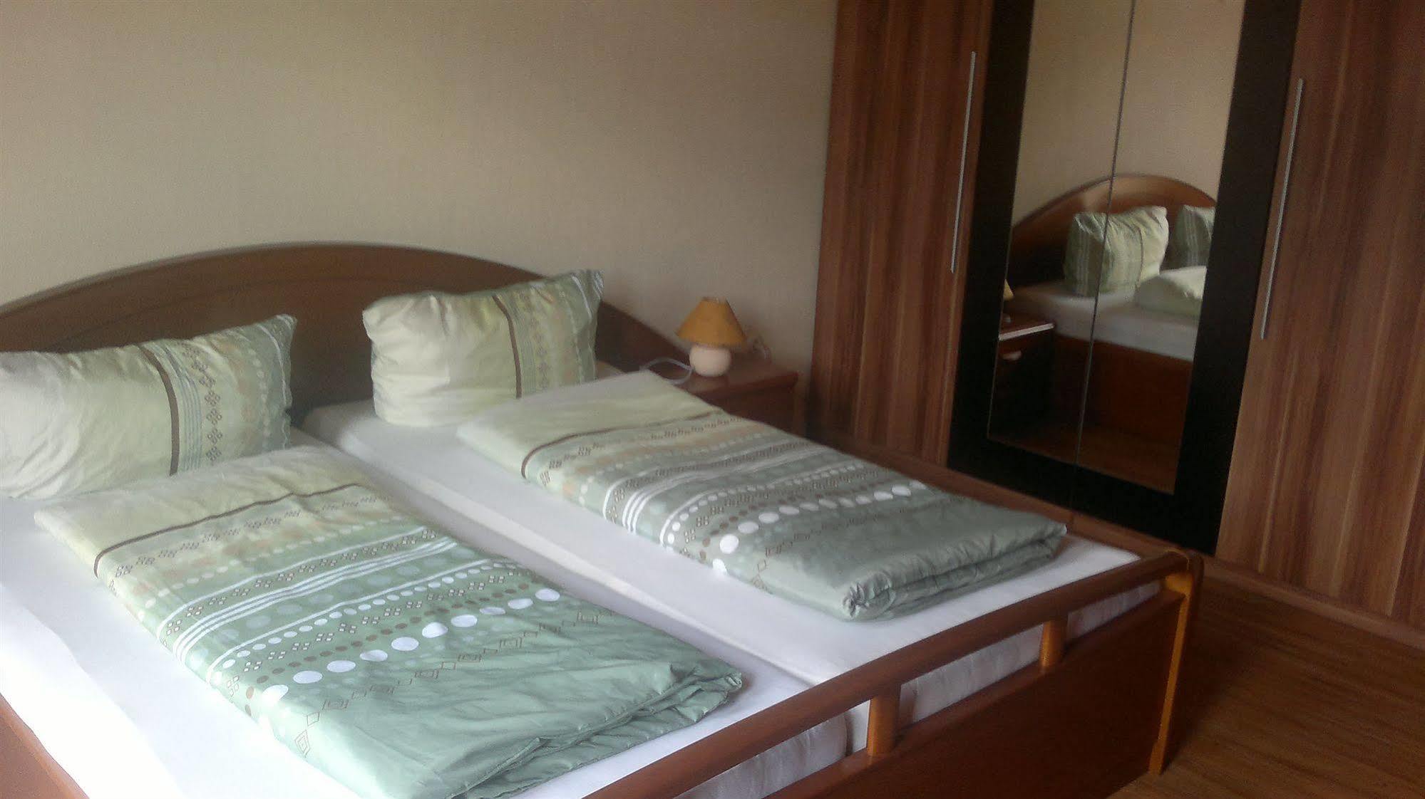 Akzent Hotel Alte Direktionsvilla Kupfermuehle ฮาร์ริสลี ภายนอก รูปภาพ