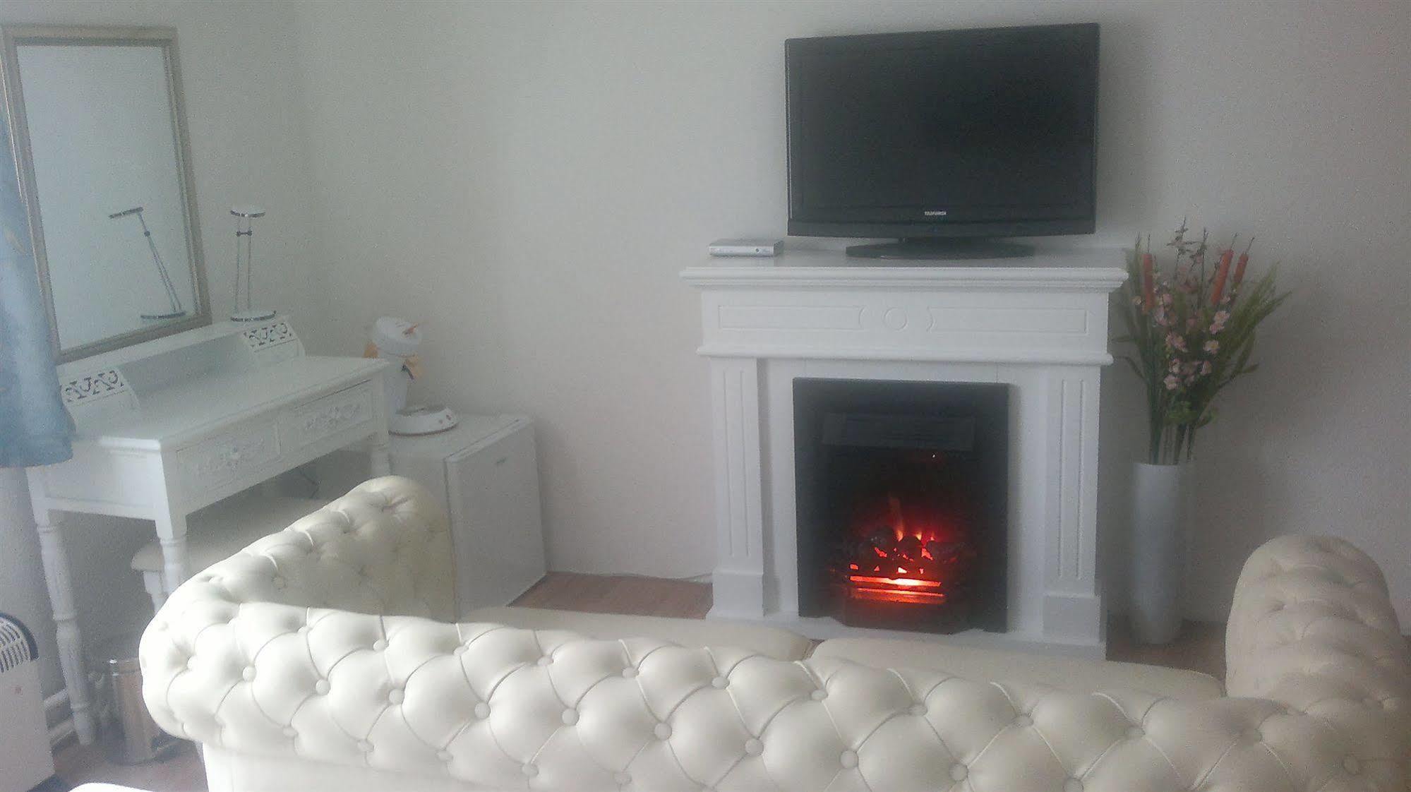 Akzent Hotel Alte Direktionsvilla Kupfermuehle ฮาร์ริสลี ภายนอก รูปภาพ