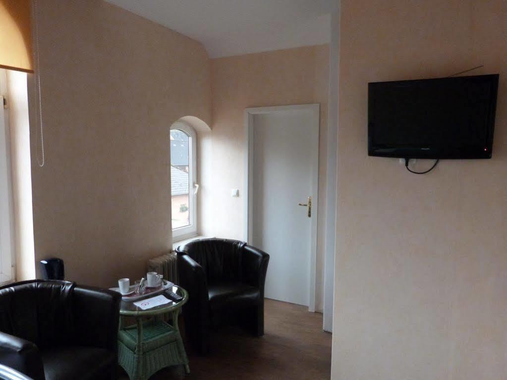 Akzent Hotel Alte Direktionsvilla Kupfermuehle ฮาร์ริสลี ภายนอก รูปภาพ